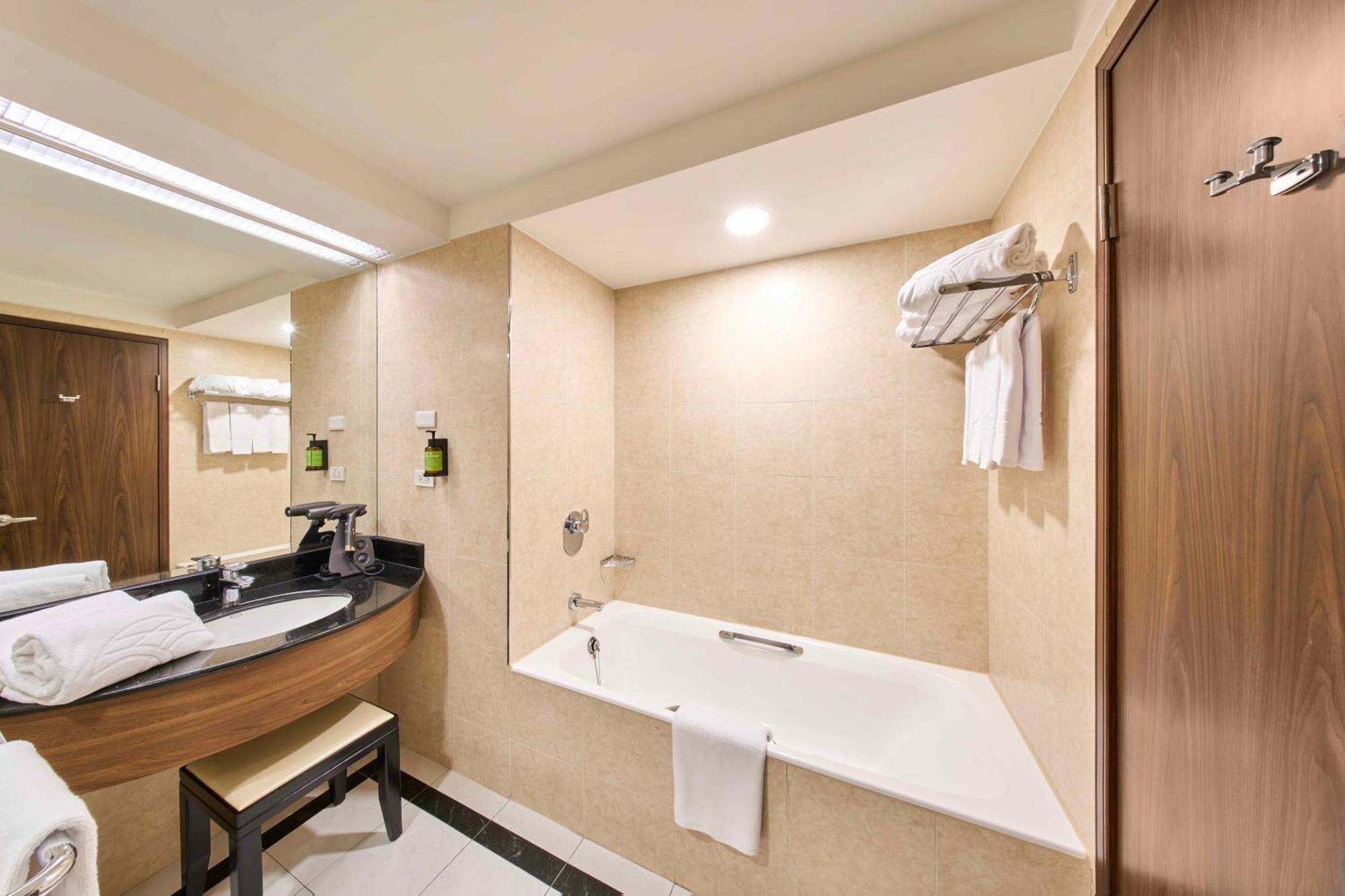 Fullon Poshtel Jhongli Hotel Чжунли Екстериор снимка