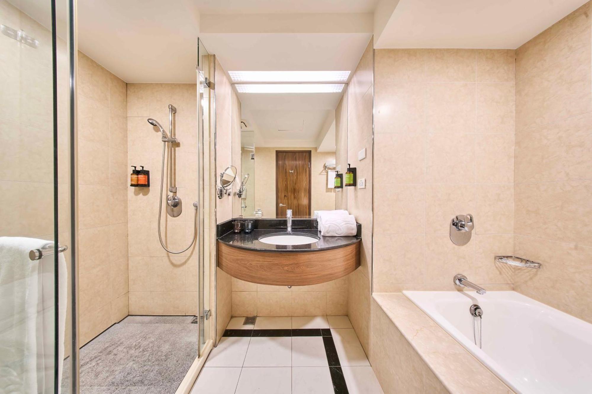 Fullon Poshtel Jhongli Hotel Чжунли Екстериор снимка