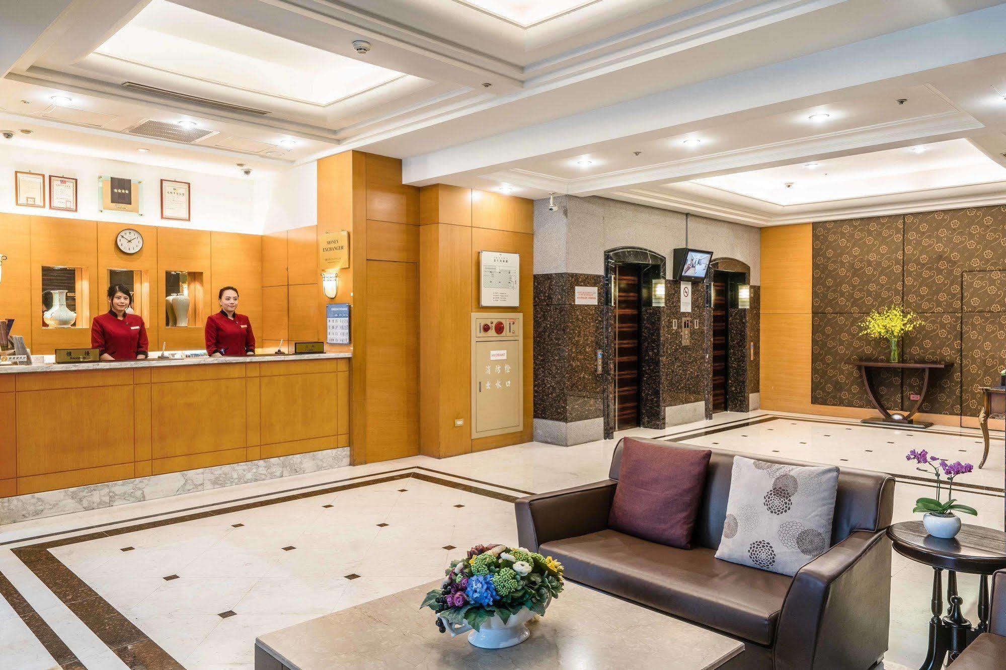 Fullon Poshtel Jhongli Hotel Чжунли Екстериор снимка
