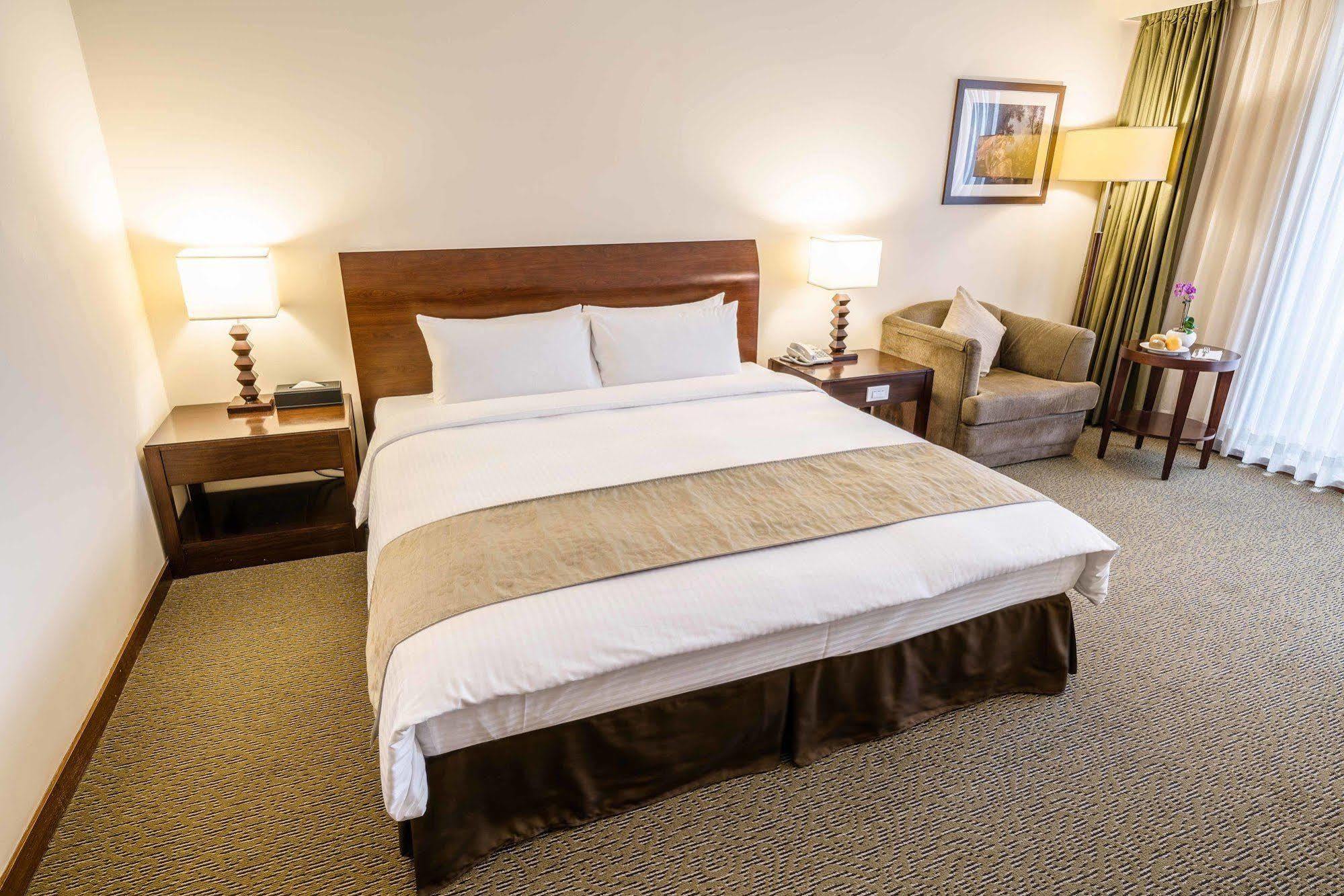 Fullon Poshtel Jhongli Hotel Чжунли Екстериор снимка